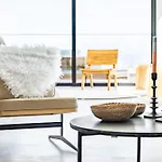 House Of Cork And Ivy - By Wehost Villa *