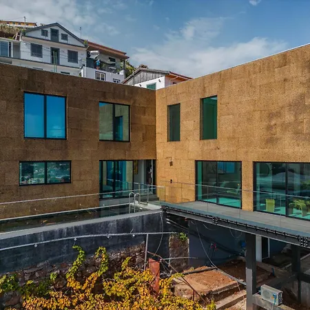 Villa House Of Cork And Ivy - By Wehost