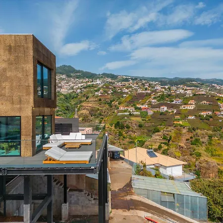 Villa House Of Cork And Ivy - By Wehost