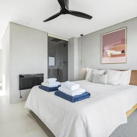 House Of Cork And Ivy - By Wehost Villa *