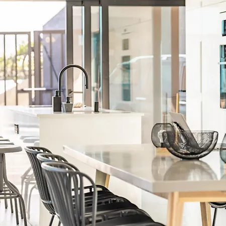 House Of Cork And Ivy - By Wehost Villa *