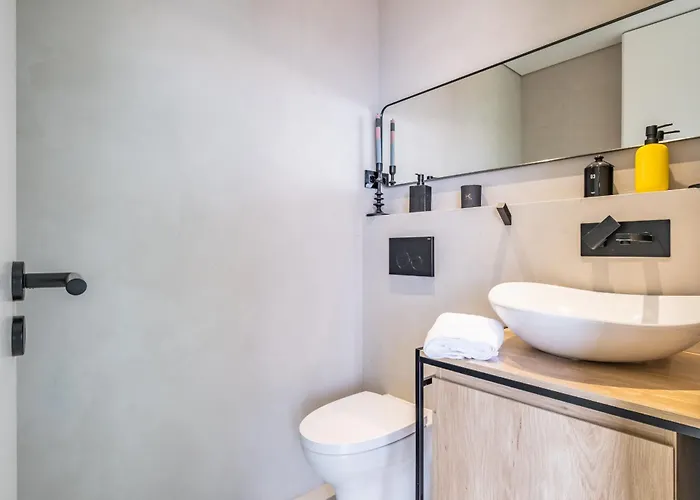 House Of Cork And Ivy - By Wehost Вилла *