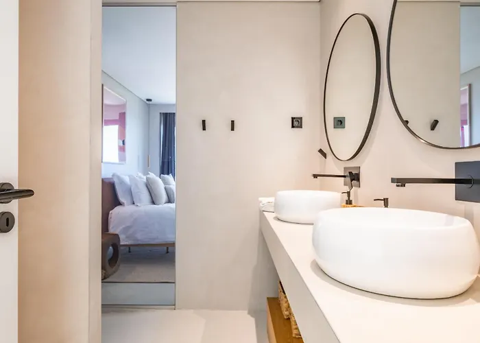 House Of Cork And Ivy - By Wehost Вилла