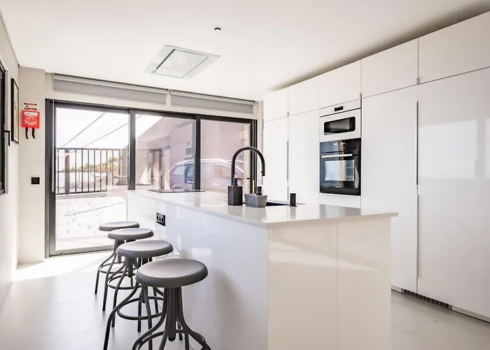 Villa House Of Cork And Ivy - By Wehost